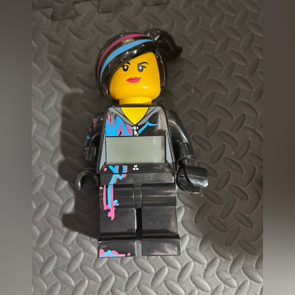 LEGO Minifigure Alarm clock with Black and Blue Outfit